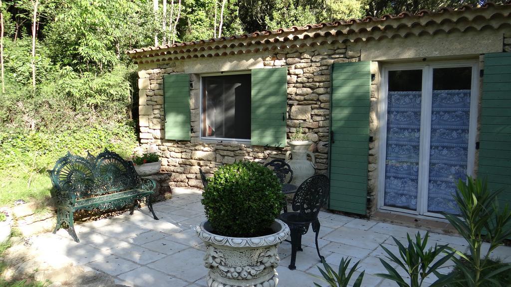 Villa Le Mazet à Remoulins Extérieur photo